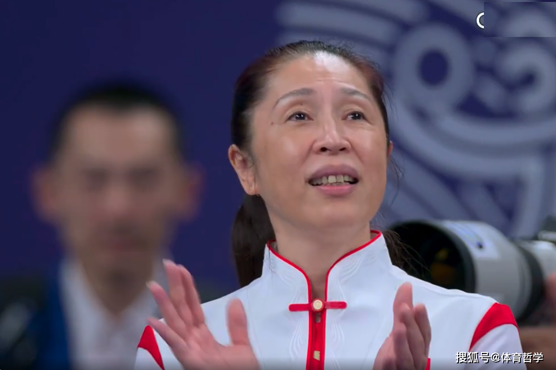 中国女篮12人大名单出炉！李梦和李月汝领衔 目标2024奥运会门票