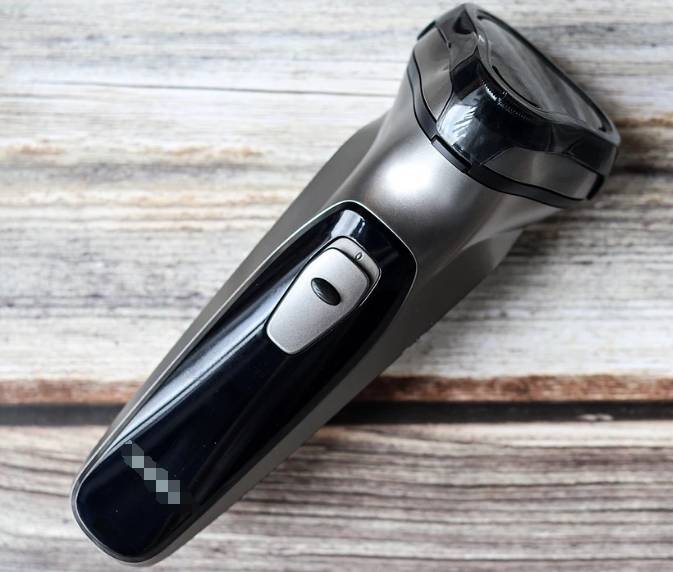 男士剃须刀如何挑选?5个避开雷区的技巧分享_皮肤_刀片_品牌