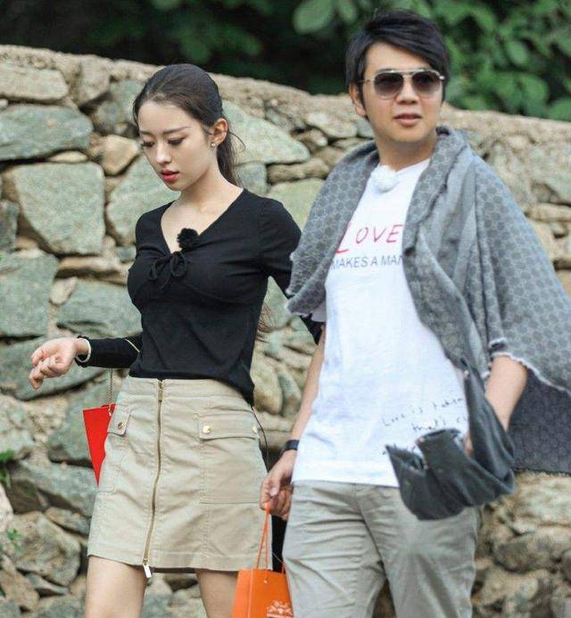 郎朗老婆身材好?直到看到李云迪首席女徒弟,现在才人