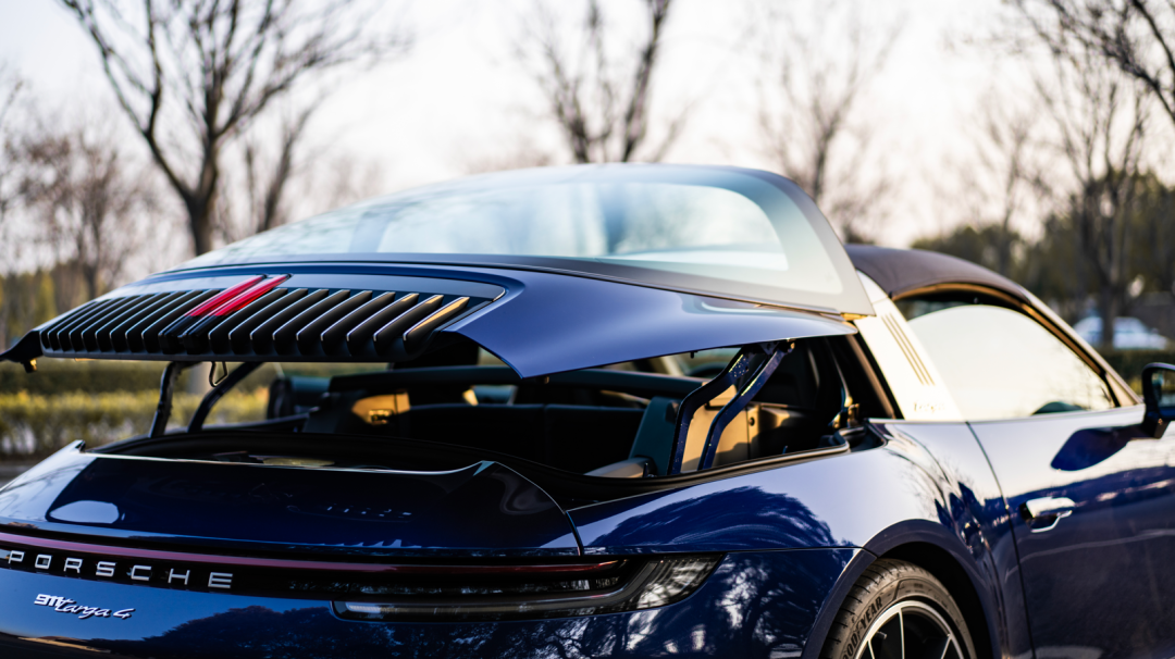 水晶穹顶下的从容与激情 | 试驾911 targa4_搜狐汽车