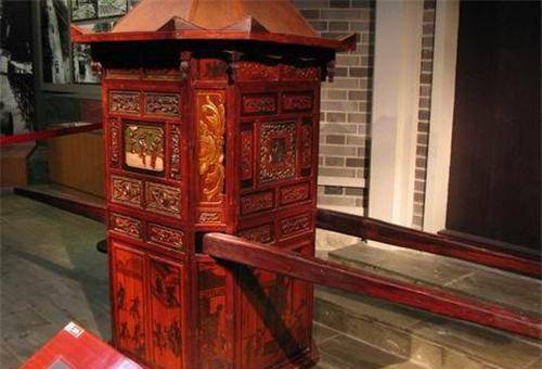 古代花轿内部是啥样?豪华程度丝毫不输百万豪车,和电影完全不同
