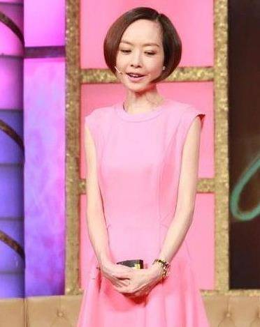 漂亮几乎偏执到病态,一婚嫁老外,二婚嫁初恋,今51岁近照认不出_鲁豫