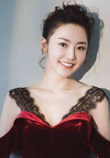 杨幂旗下的"四美",三人已经成功走红,只有一人还不温不火!