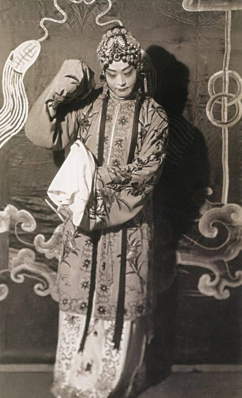 京剧大师程砚秋和二代李世济都改革过,一个失败一个几乎毁了程派_艺术