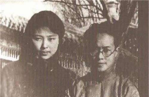 沈从文住进精神病院,发妻始终未探望,临终前他虚弱地