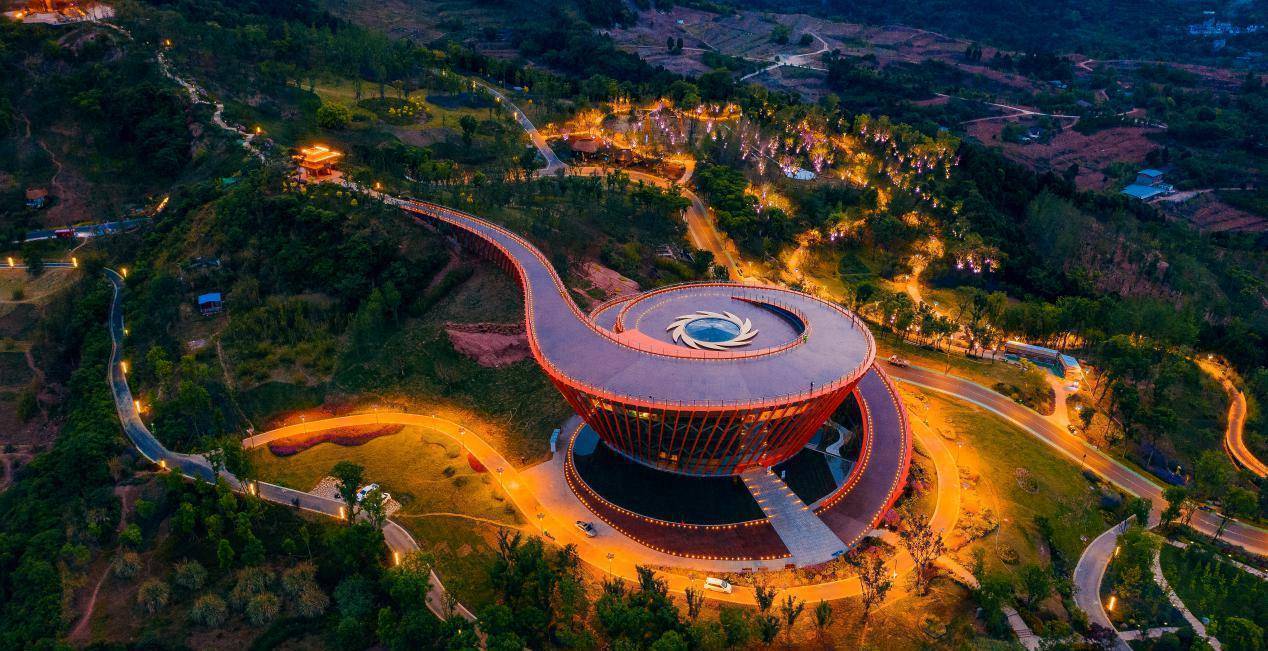 湖边钓鱼,"网红"公园,"国保"白塔,简阳这3个景点都很不错_成都市_三岔