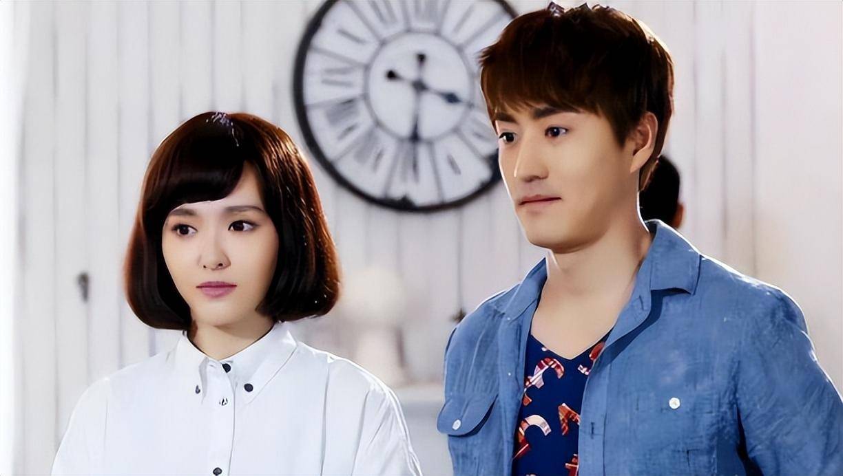 他是有些别扭又与心结难以和解的"陈屿",与毛晓彤开始了婚姻的"历劫"