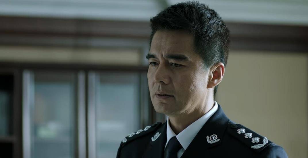 人民的名义:怪不得祁同伟能安排野狗做警犬,看看他弟是什么警衔_清泉