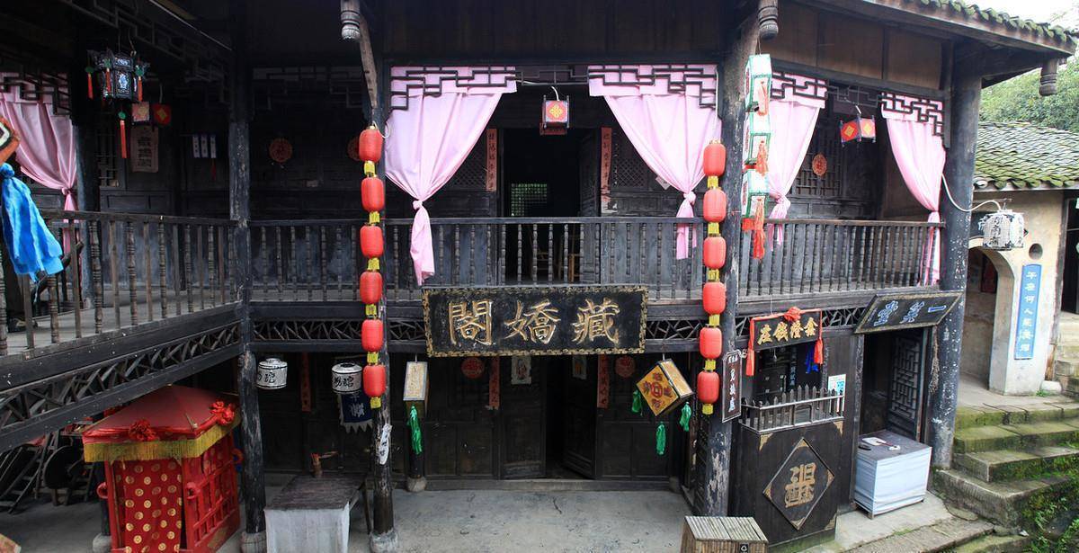 龙隐镇,具体位置在四川省绵阳市北川县安昌镇,原名叫做北斗镇,镇值哪