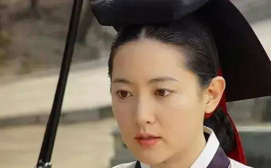 53岁的韩国演员李英爱将回归屏幕,主演新剧《医女大长今》_徐长今