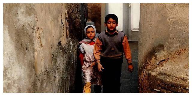 却要拼了命的去争取……本文将探讨电影《小鞋子》中呈