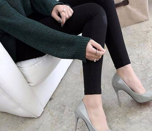 尖头高跟鞋不失优雅女人味,节日派对让你脱颖而出