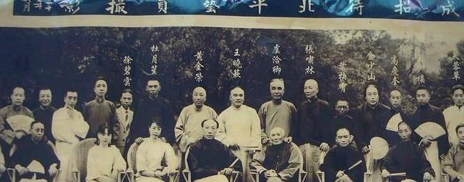 青帮大佬杜月笙，上海地下皇帝的传奇一生_手机搜狐网