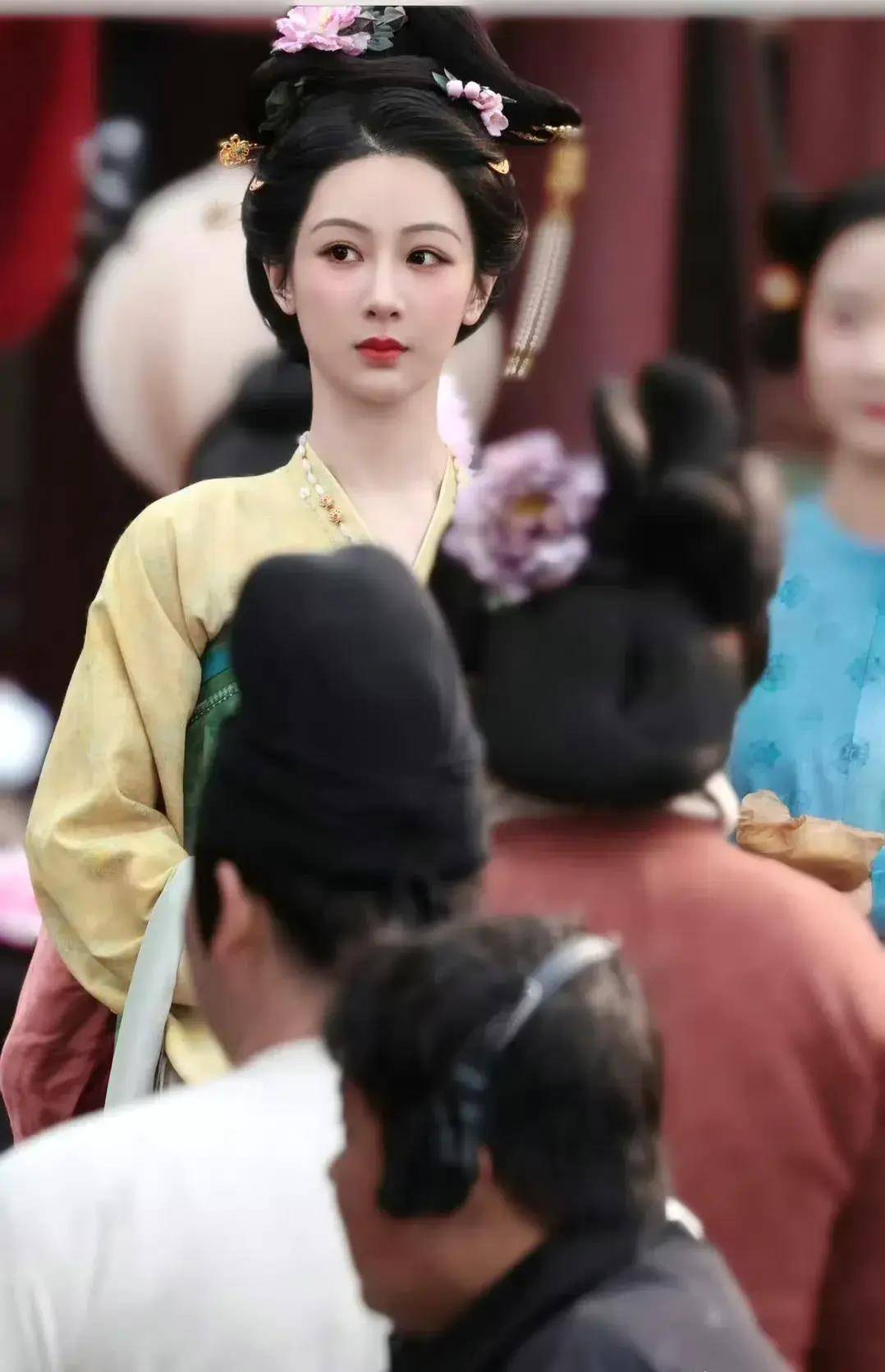 新鲜事:赵丽颖,杨紫,迪丽热巴,鞠婧祎,赵露思,杨超越_造型_杨幂