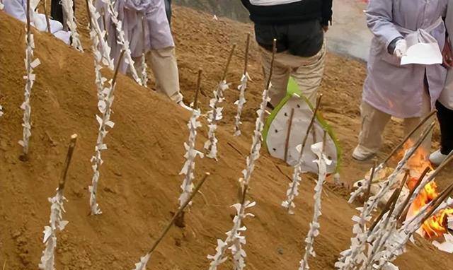 孝杖_丧葬_孝子