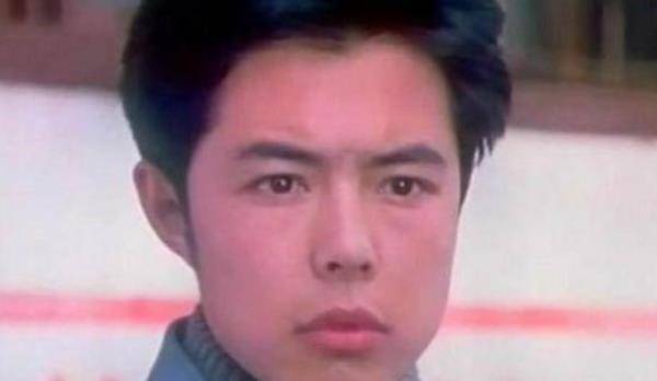 皇帝专业户张铁林的浪荡情史,抛4妻弃4子,还当众抢孩子!