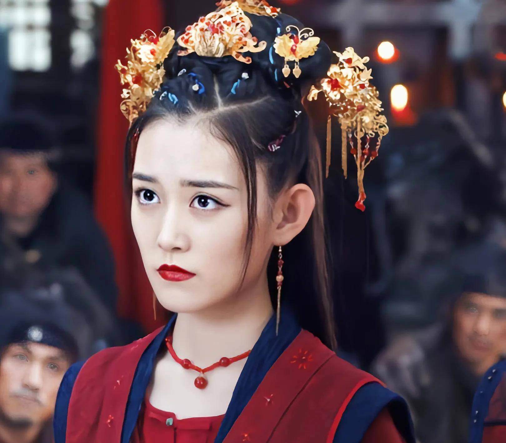 蒋依依的演技也很不错,《三千鸦杀》中的骊国公主燕燕,《赘婿》中的"