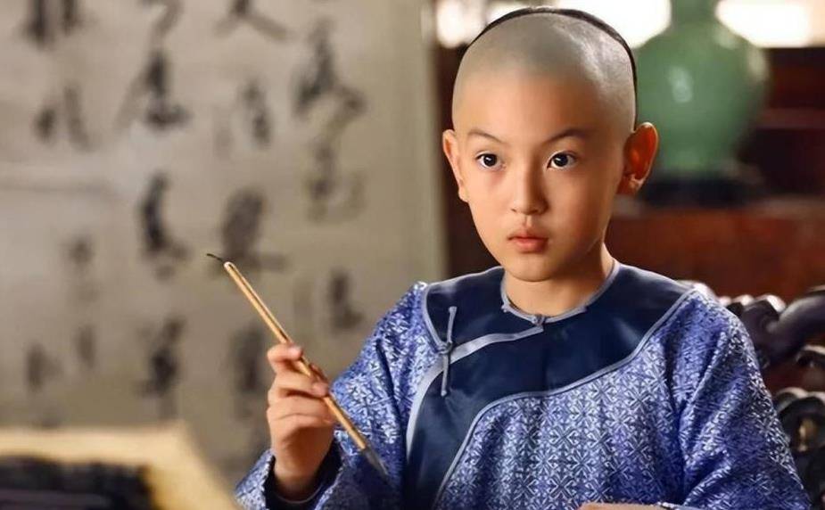 康熙最长寿儿子:手握兵权却未参与九子夺嫡,70岁仍被