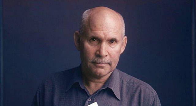 而给莎尔巴特·古拉拍照的麦凯瑞是个伟大的关注底层人民的