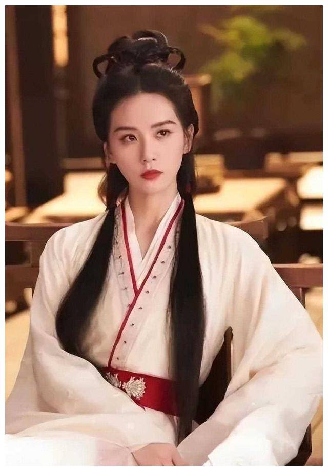 刘诗诗美丽甜美,古装造型性感迷人,散发着独特的魅力