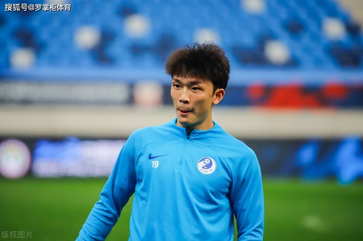 原本要到队的本土大鱼,如今却无缘官宣加盟_王振_位置_右后卫