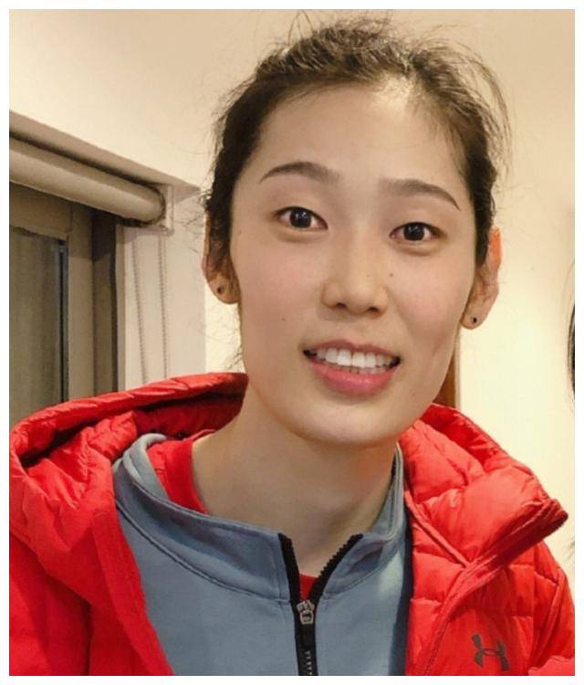 然而,当前的朱婷已经过了巅峰期,腕伤的问题仍未解决,年龄也逐渐偏大.