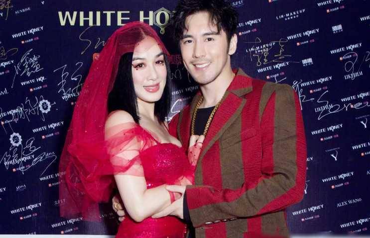 爸爸去哪儿已播出十年,8位女孩出落得亭亭玉立,气质!