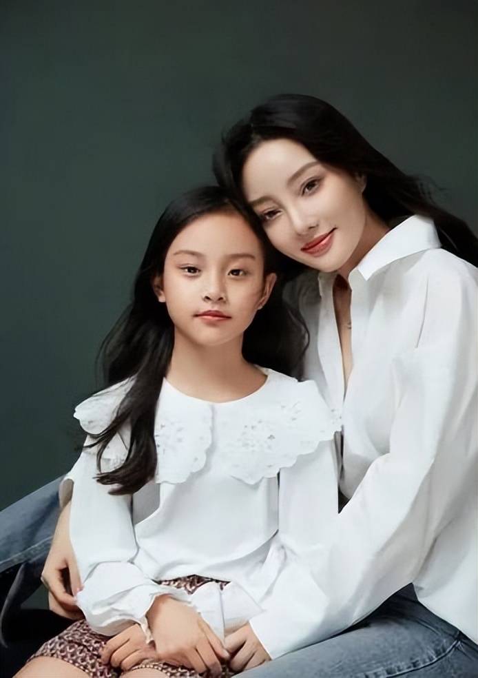 贾乃亮女儿甜馨晒压岁钱事件升级!霸气回怼无奈谈"死"