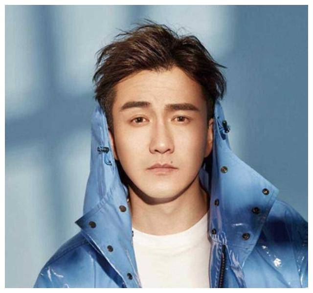 不会读写,缺乏学识的4位明星,为何会成为红人?_故事_事件_社会