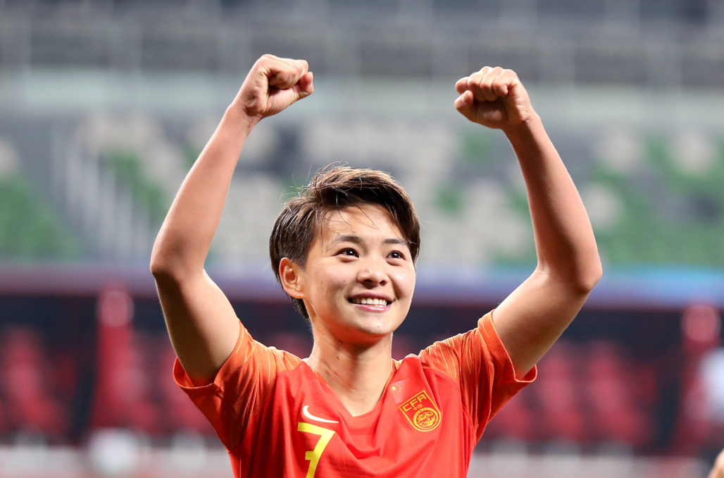 1-1,王霜海外爆发,3分钟内两次突破对手防守,超过40.