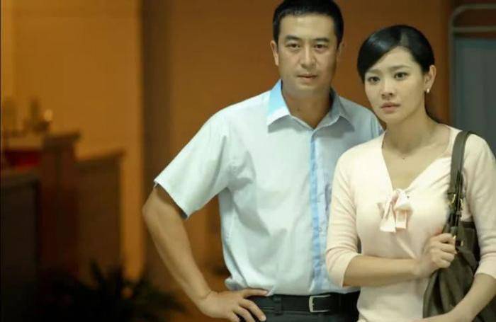 她是张嘉译的御用媳妇,合作多次一直不火,被张国立相中一炮而红_维维