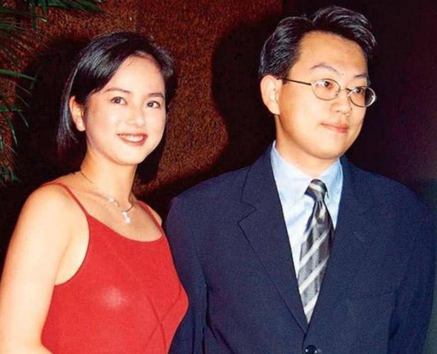 13岁出道,22岁嫁豪门成为生育工具,5年后成为全香港