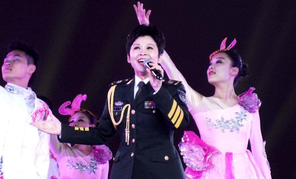董文华丈夫张楠:苦等5年毫无怨言,关键时刻助妻子走出