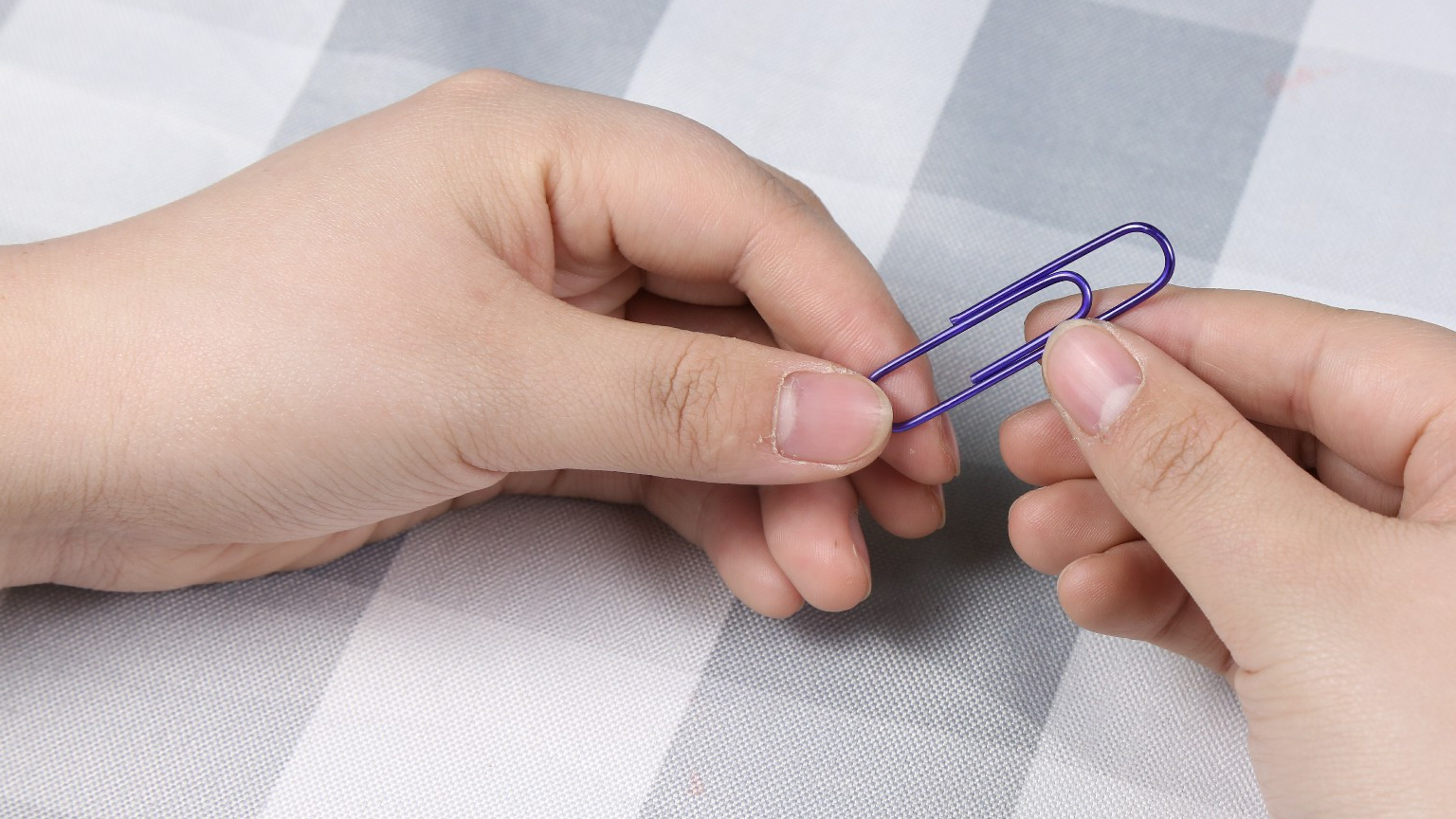 原来回形针还有这几个小妙用,总有一个用得上,赶紧