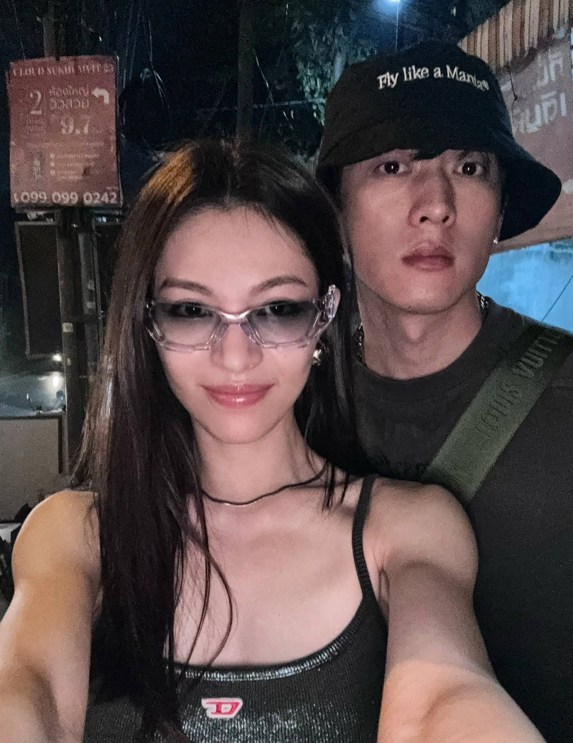 钟楚曦侯雯元正式官宣恋情!晒亲密合照配一脸-搜狐大视野-搜狐新闻