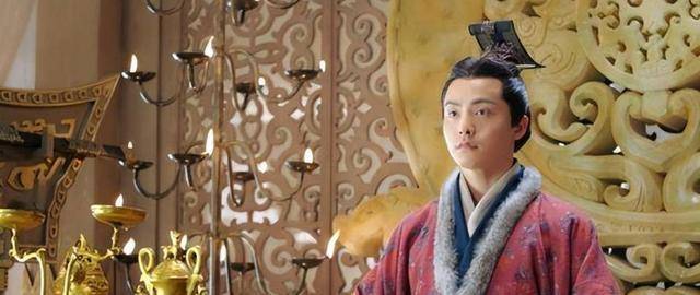 毒杀24岁娇妻,废弑皇后,用兵如神,咬碎棉被以定军心的