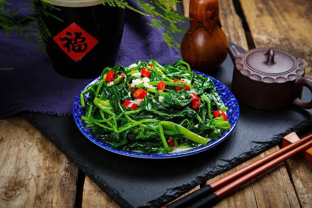 "春节剩饭咋处理?_冷藏_建议_剩菜