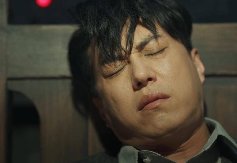 陆风在电流与药物的夹击下竟能奇迹般地忍受非人痛苦,最后以不可思议