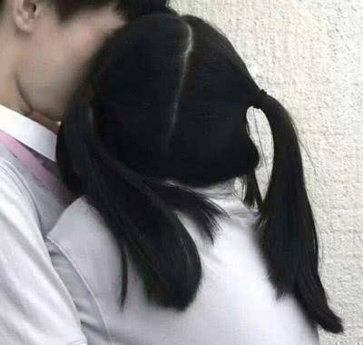 接吻时最"丢人"的3件事,打嗝放屁不算啥,最后一个没脸