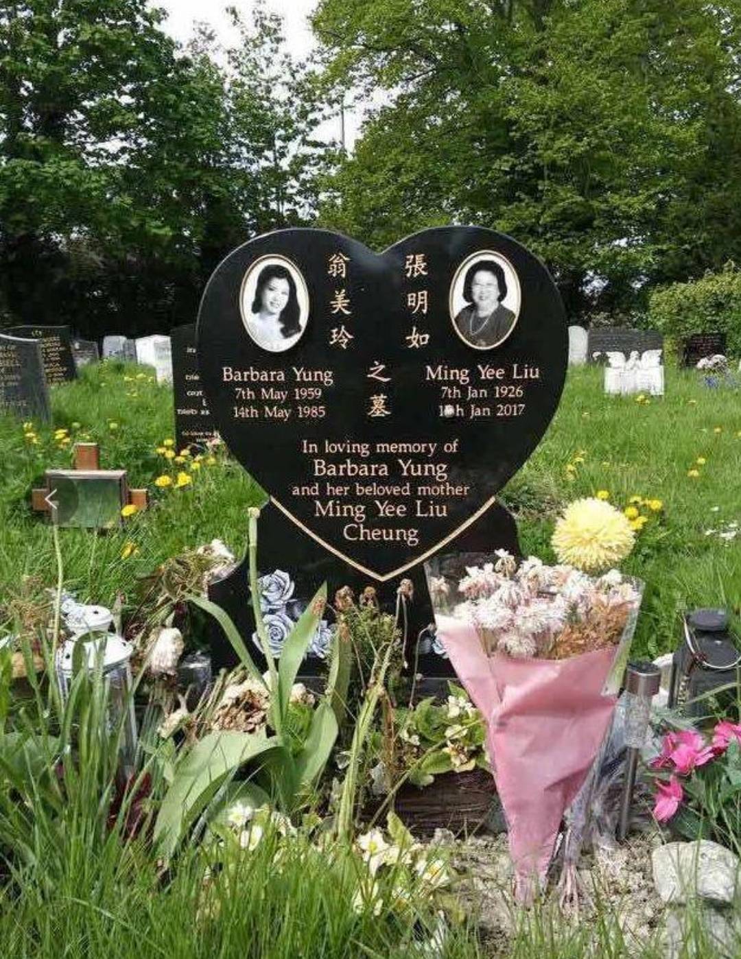 仿佛已经跨越了一个世纪,翁美玲留给我们的,依然是那个娇俏可人的模样