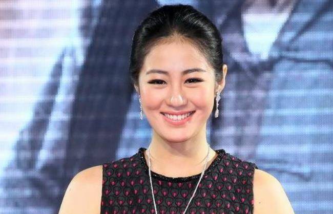 毕畅有过专业表演学习,参加工作更是认真努力,很受赵老师的认可_角色