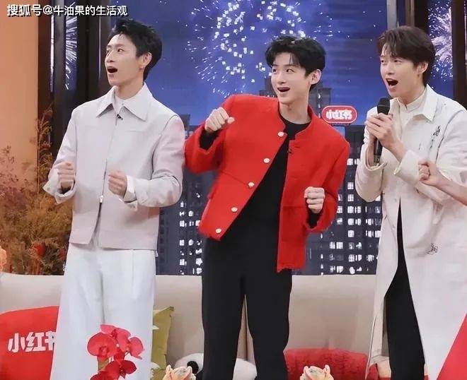 白敬亭事件再次反转!网曝换衣服原因,春山学成春晚