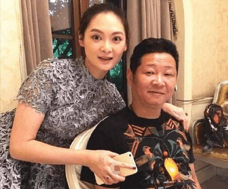 娶1米8超模娇妻,带领288户农民脱贫_销路_老婆_赵亮