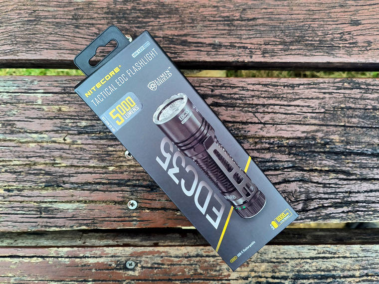 龙年首帖----nitecore奈特科尔edc35手电简单体验