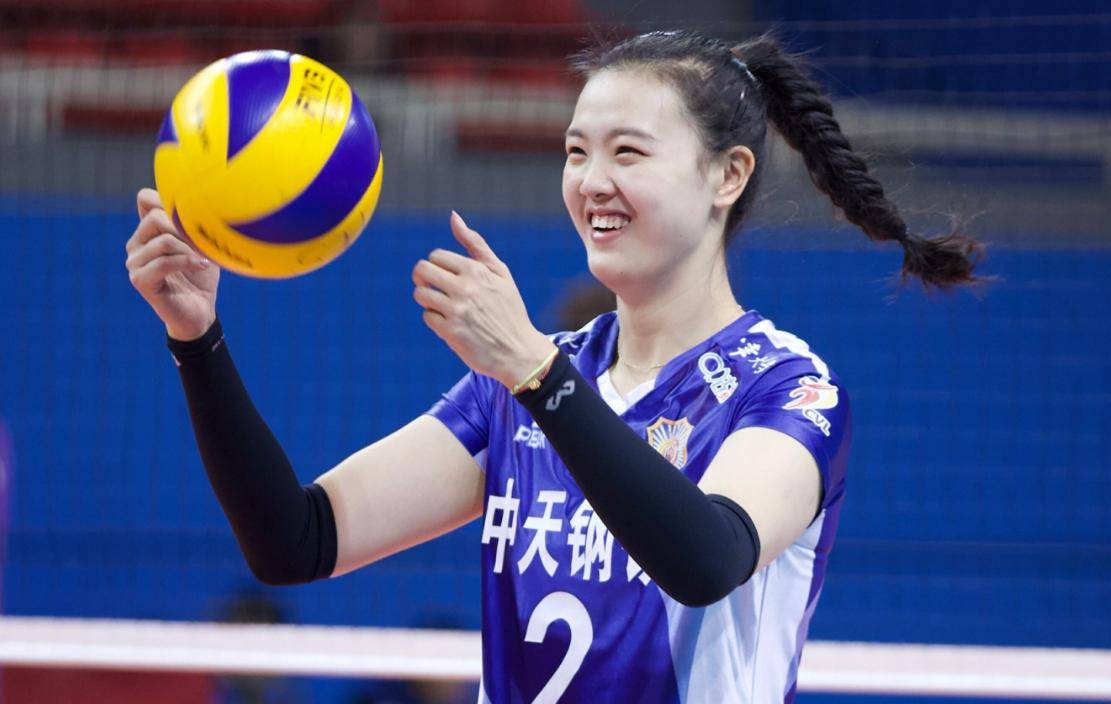 张常宁的复出和担任排球圆梦官的举动,无疑是中国排球发展的重要里程