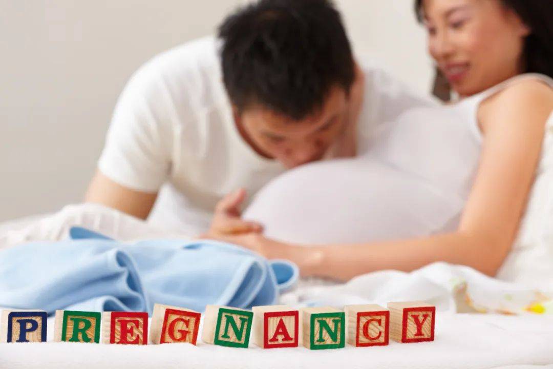 梦境的双面镜，解析捡死人钱与怀孕的深层含义