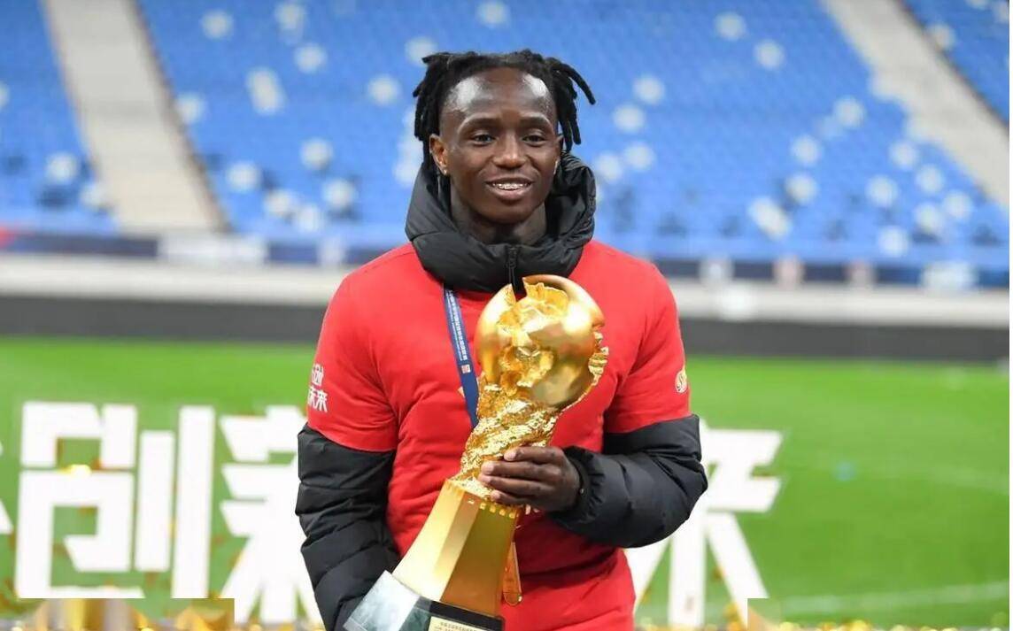 卡隆转会南通支云:速度与激情的新篇章,他能再掀狂潮?