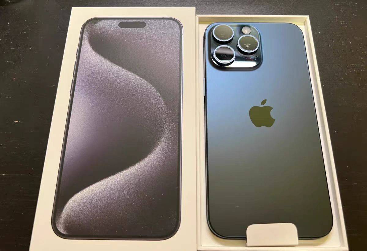 库克困惑:苹果15promax降价1300元了,你们还不要吗?