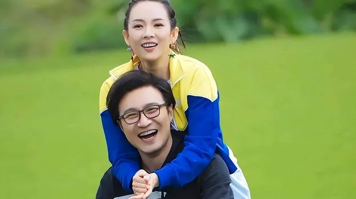 有网友调侃,再来一个,他们就可以凑个十全十美了,当年在汪峰和章子怡