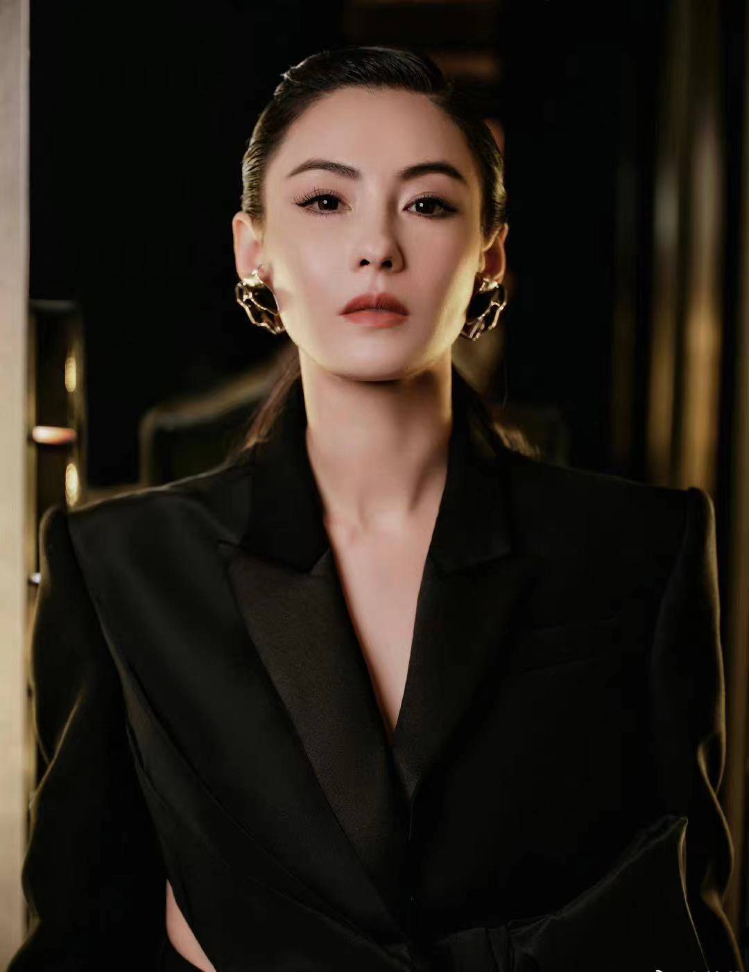 43岁张柏芝七年没拍戏,喜欢孩子疑怀四胎,经纪人不